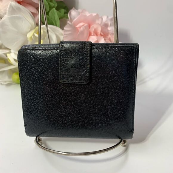 Authentic GUCCI Leather Compact Wallet - Picture 2 of 13